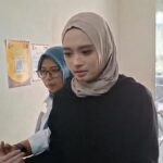 Inara Rusli Datangi Polda Metro Jaya, Tegaskan Ingin Cabut Laporan Dugaan Penipuan