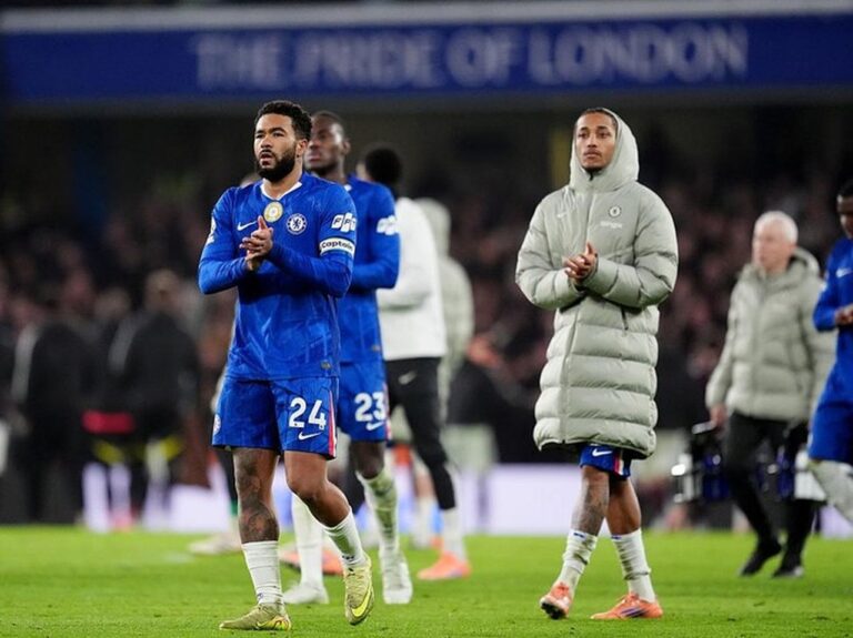 Chelsea Kalah Dramatis dari Aston Villa, Caicedo Akui Timnya Perlu Terus Belajar