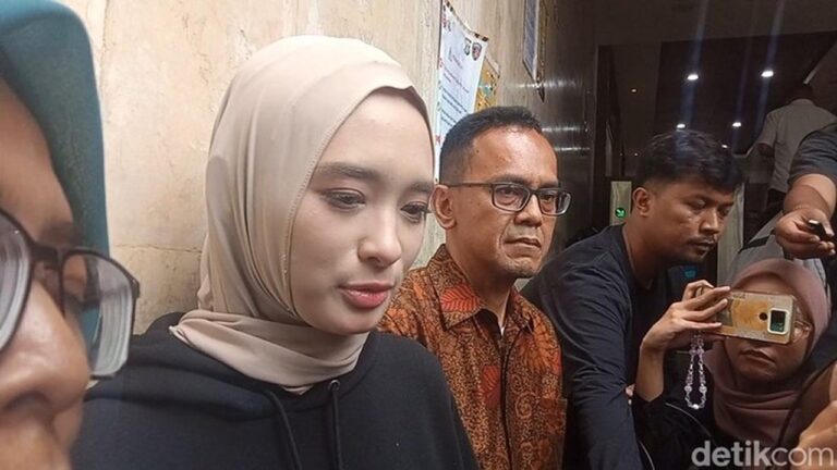 Inara Rusli Berharap Damai dengan Wardatina Mawa, Upaya Mediasi Terus Dijalani