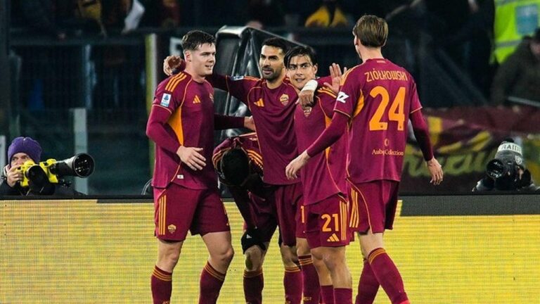 AS Roma Bungkam Genoa 3-1, Kokoh di Posisi Keempat Klasemen Serie A AS Roma Bungkam Genoa 3-1, Kokoh di Posisi Keempat Klasemen Serie A