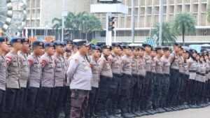 Ribuan Buruh Demo di Monas Tolak UMP DKI 2026, 2.617 Personel Gabungan Disiagakan