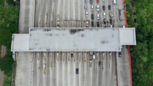 Jelang Tahun Baru 2026: Kecelakaan Truk di Tol Palimanan Kanci, Lalin Lain Lancar