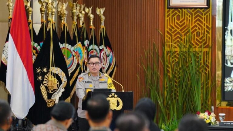 Polri Terbitkan 35 Red Notice untuk Buru Puluhan Buron Internasional Sepanjang 2025 Polri Terbitkan 35 Red Notice untuk Buru Puluhan Buron Internasional Sepanjang 2025