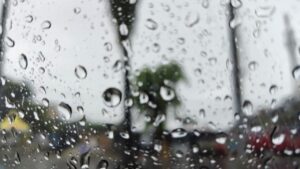 BMKG: Hujan Lebat Disertai Angin Kencang Berpotensi Landa NTT Hingga Awal 2026