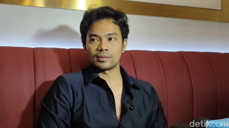 Insanul Fahmi Berupaya Damai dengan Istri Pertama, Wardatina Mawa, Usai Rujuk dengan Inara Rusli Insanul Fahmi Berupaya Damai dengan Istri Pertama, Wardatina Mawa, Usai Rujuk dengan Inara Rusli