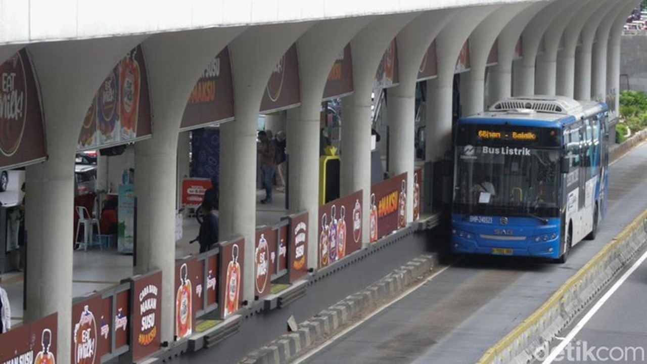 Malam Tahun Baru 2026 di Jakarta: Pemprov Imbau Warga Gunakan Transportasi Umum