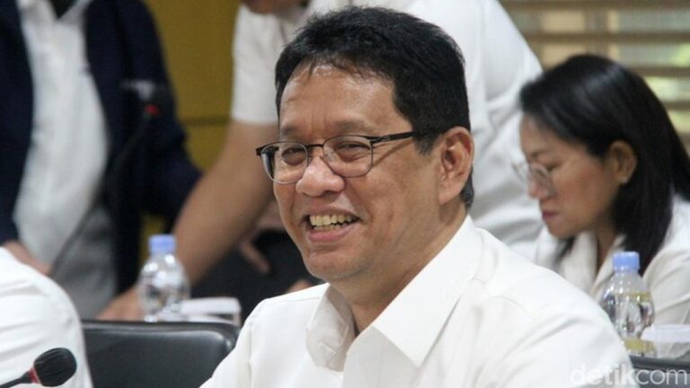 Menkeu Purbaya Yudhi Sadewa Canda Soal Utang Jembatan dan ‘Kek pelit’ BNPB dalam Rapat Pascabencana