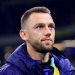 Barcelona Bidik Tiga Bek Serie A, De Vrij hingga Juan Jesus Masuk Radar