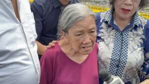 Nenek Elina Ucapkan Terima Kasih ke Polisi, Minta Dokumen dan Rumahnya Dikembalikan