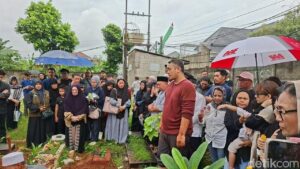 Ayahanda Gilang Dirga Meninggal Dunia dalam Usia 63 Tahun Setelah Berjuang Melawan Penyakit Jantung