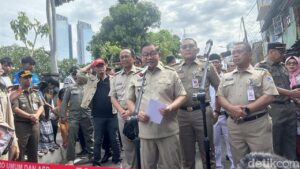 Pramono Anung Resmikan Jalan Karet Tengsin Setelah 30 Tahun Terbengkalai