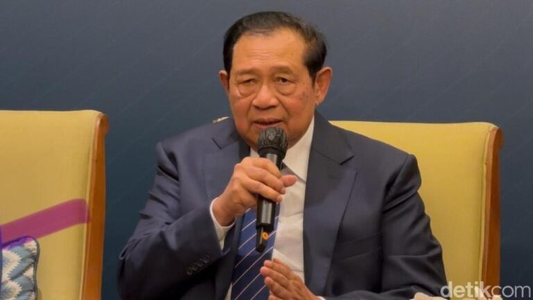 Andi Arief: SBY Pertimbangkan Langkah Hukum atas Fitnah Isu Ijazah Palsu Presiden Jokowi