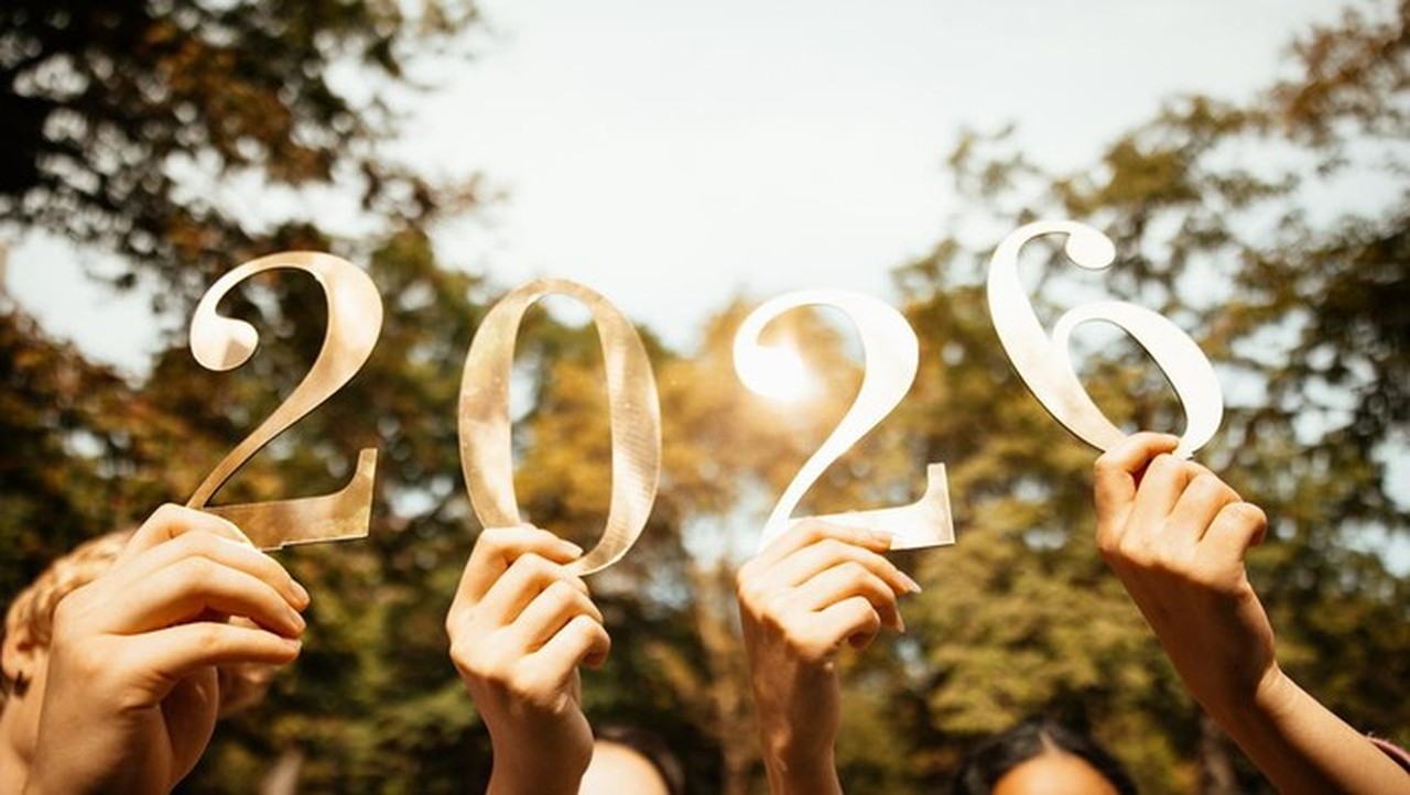 45+ Pilihan Kata Menyambut Tahun Baru 2026: Dari Lucu hingga Formal 45+ Pilihan Kata Menyambut Tahun Baru 2026: Dari Lucu hingga Formal