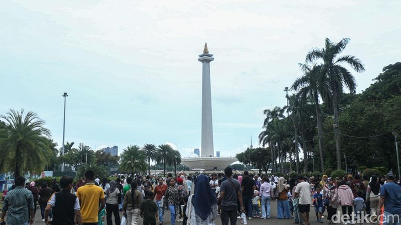 72 Ribu Lebih Pengunjung Serbu Monas Saat Libur Tahun Baru 2026, Naik Drastis dari Tahun Lalu