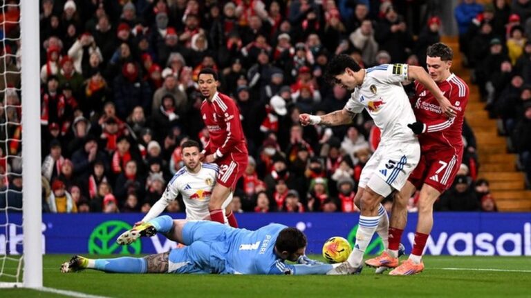 Babak Pertama Liverpool vs Leeds United Berakhir Tanpa Gol, Kedua Tim Bertahan Ketat