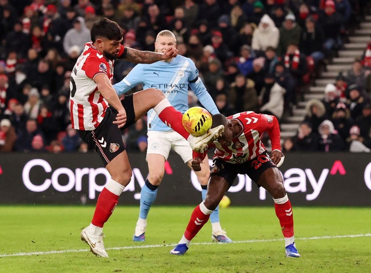Babak Pertama Imbang Tanpa Gol, Sunderland Tahan Imbang Manchester City 0-0