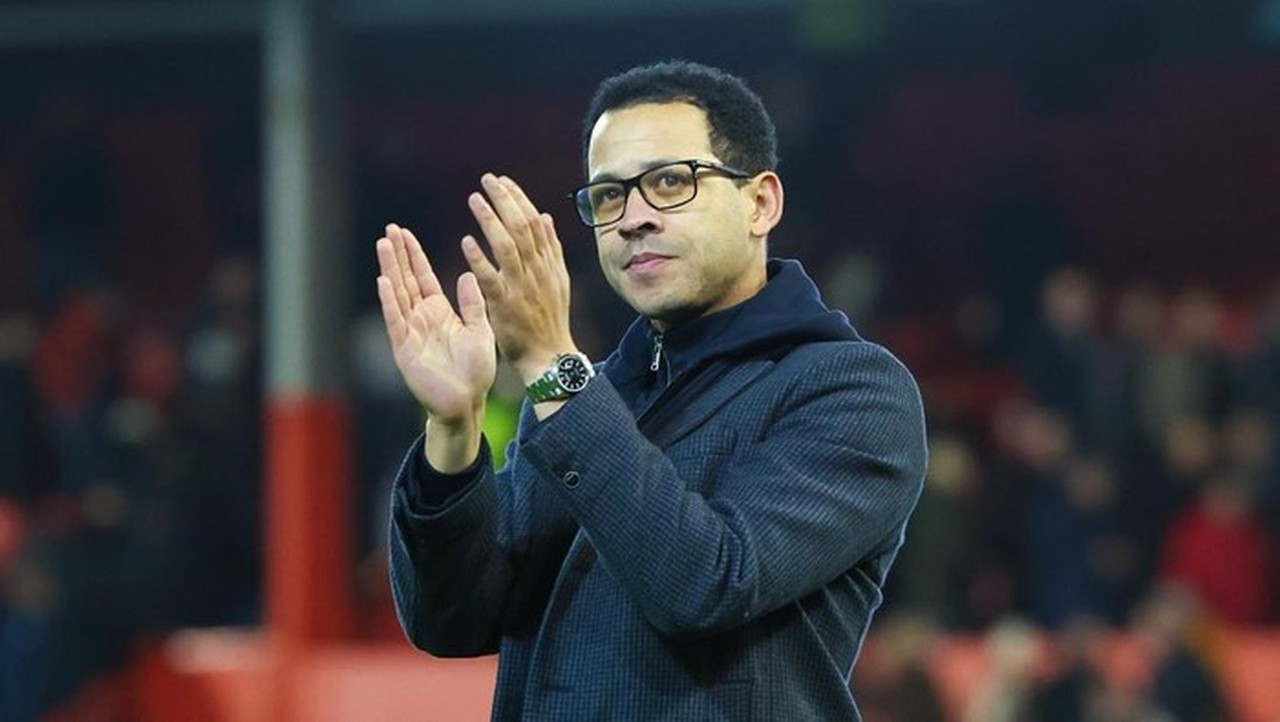 Liam Rosenior Ogah Komentari Isu Pengganti Maresca di Chelsea, Fokus ke Strasbourg Liam Rosenior Ogah Komentari Isu Pengganti Maresca di Chelsea, Fokus ke Strasbourg