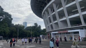 Suasana GBK Penuh Semangat di Awal 2026, Warga Padati Area Olahraga Pagi