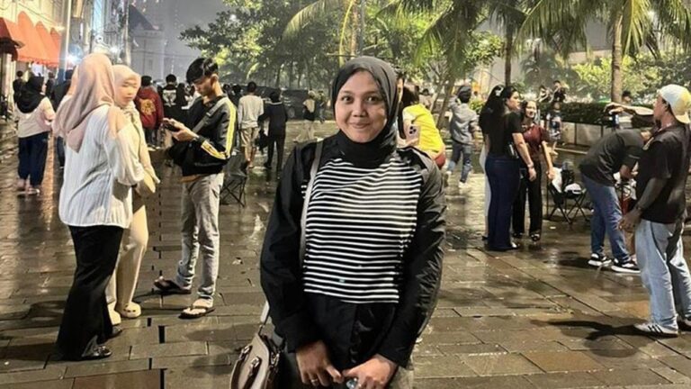 Hujan Tak Gentar, Ribuan Warga Padati Perayaan Tahun Baru di Kota Tua Jakarta